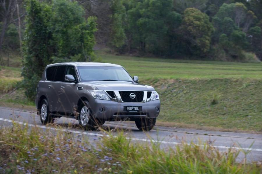  Nissan Patrol 2013 года  (фото 9 из 20)